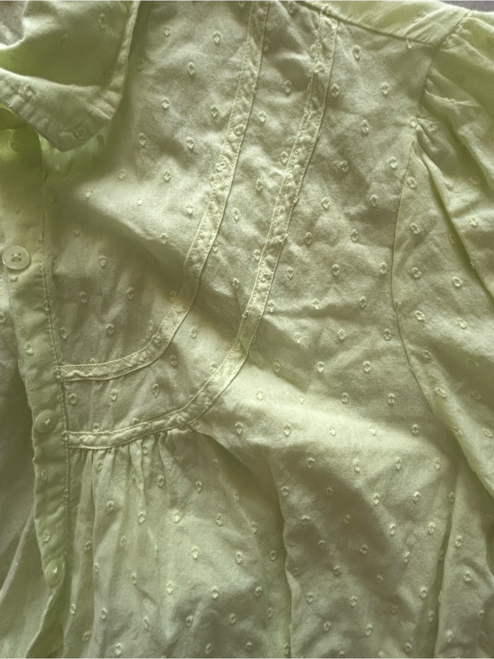 IZOD Women’s XL Yellow/lime Eyelet Button Front Short Sleeve Blouse - Picture 3 of 5